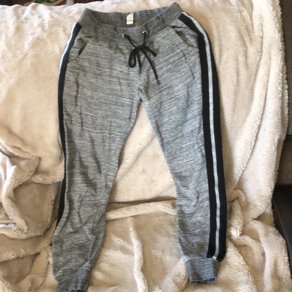 Joggers - Picture 2 of 5
